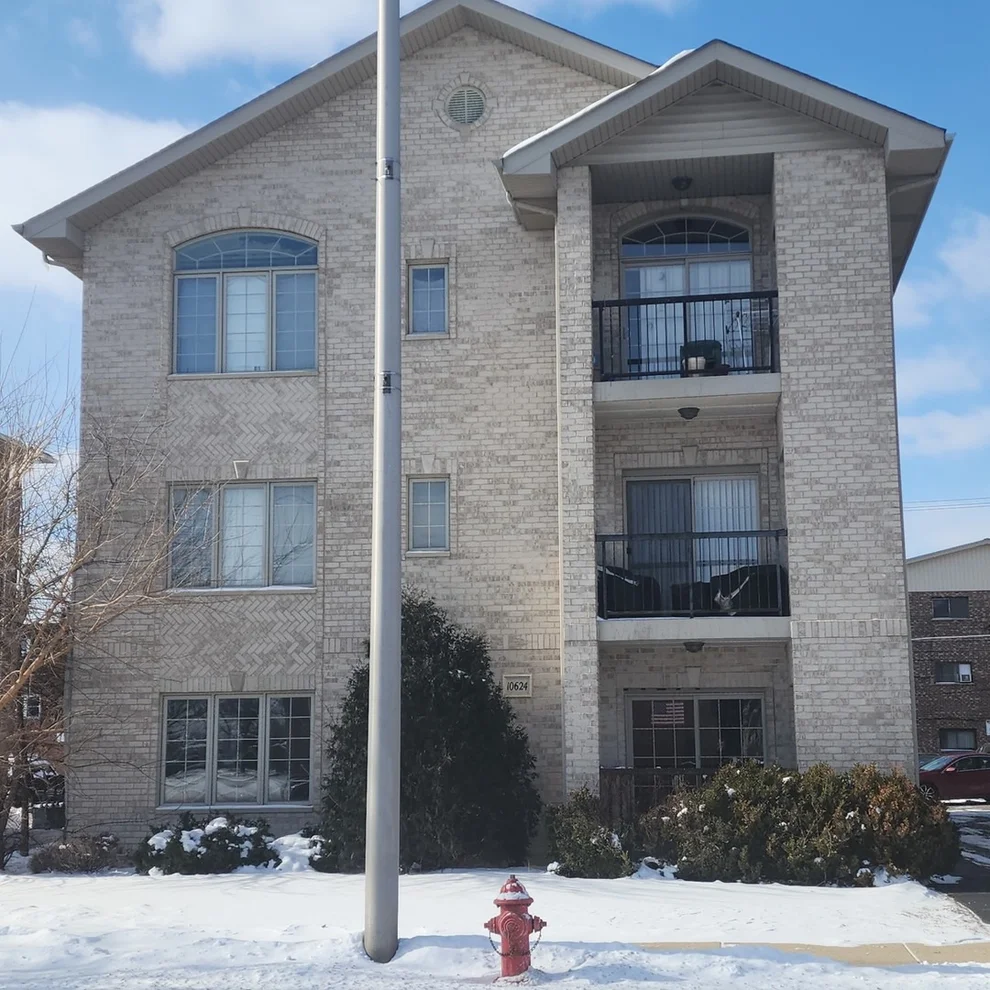 Unit for sale at 10624 S CENTRAL Avenue, Chicago Ridge, IL 60415