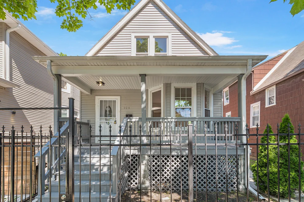 Unit for sale at 929 N Latrobe Avenue, Chicago, IL 60651