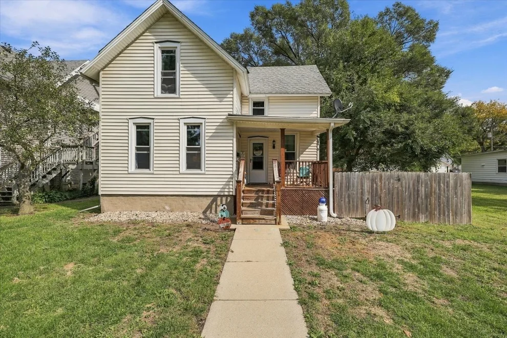 Unit for sale at 510 6th Avenue, Sterling, IL 61081