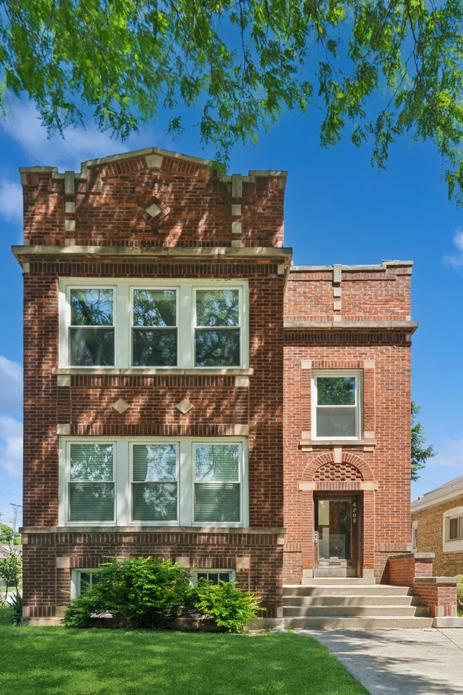 Unit for sale at 4908 W Pensacola Avenue, Chicago, IL 60641