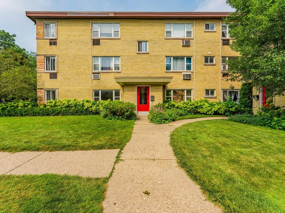 Unit for sale at 2123 Howard Street, Evanston, IL 60202