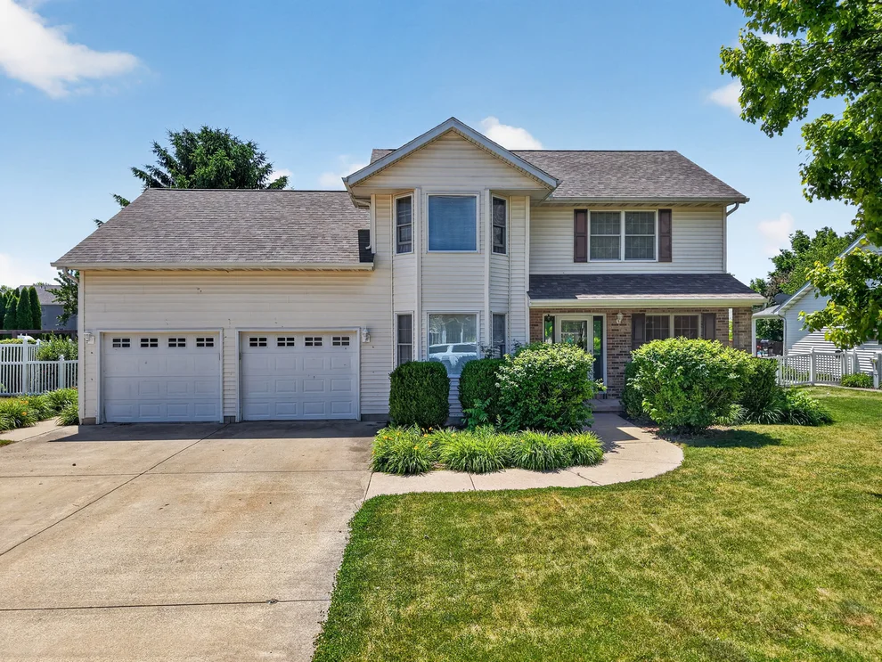 Unit for sale at 817 Adrienne Avenue, Ottawa, IL 61350