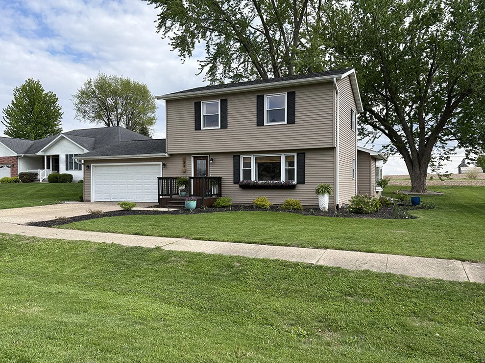 Unit for sale at 134 Riverview Drive, Albany, IL 61230