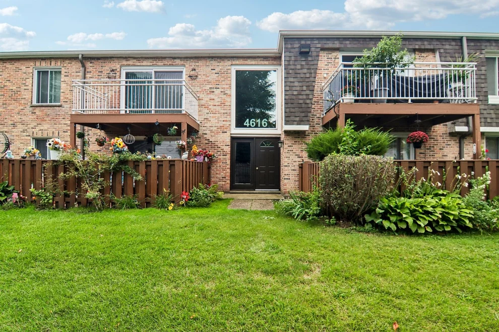 Unit for sale at 4616 Kings Walk Drive, Rolling Meadows, IL 60008