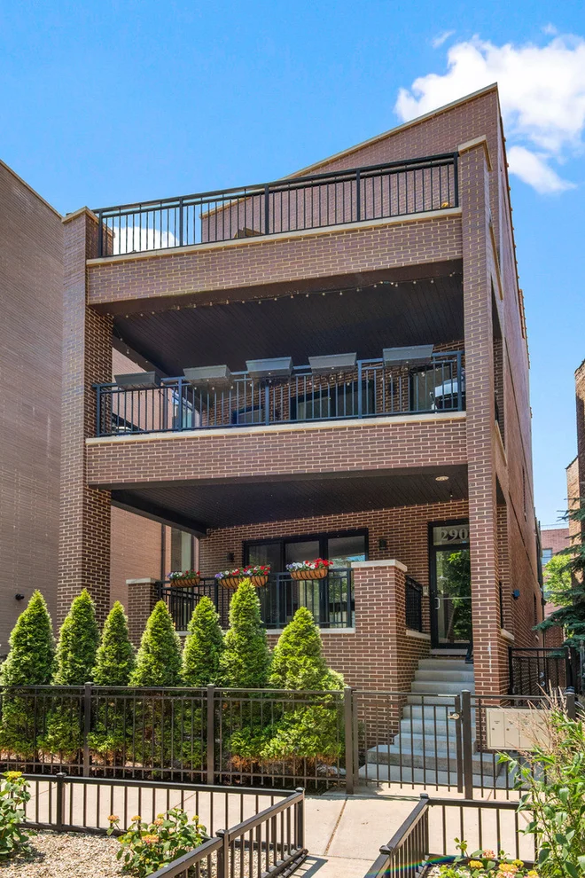 Unit for sale at 2908 N Burling Street, Chicago, IL 60657