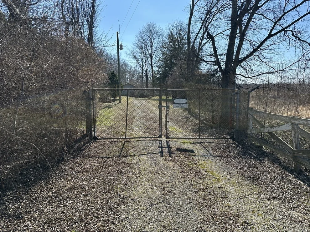 Unit for sale at 451 Bullock Hill Road, Simpson, IL 62985