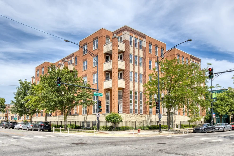 Unit for sale at 3550 W MONTROSE Avenue, Chicago, IL 60618