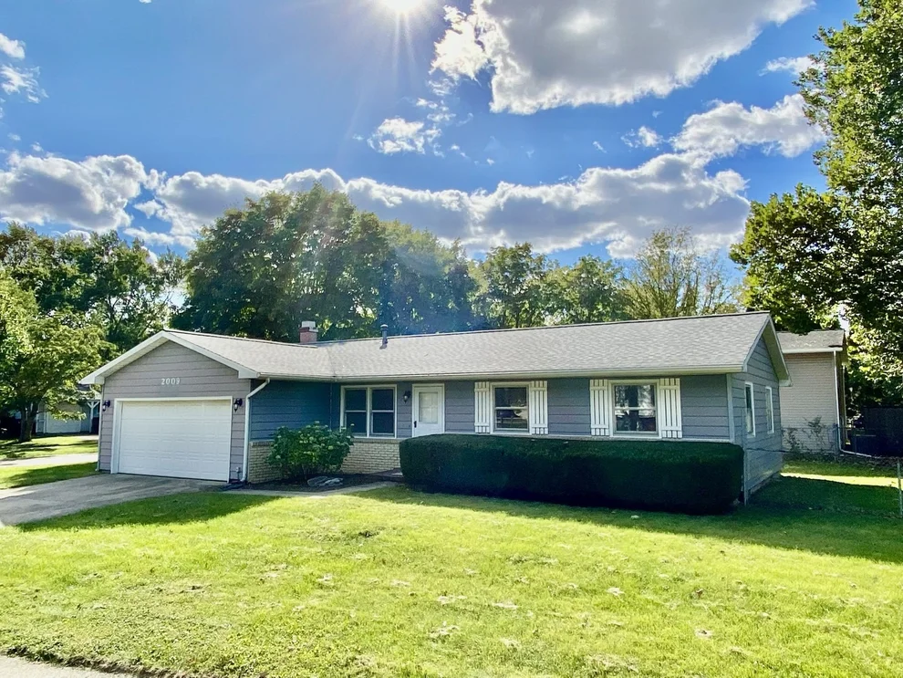 Unit for sale at 2009 Crescent Drive, Champaign, IL 61821