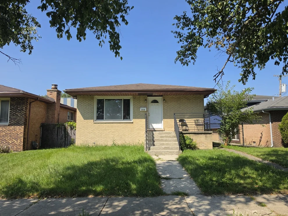 Unit for sale at 14104 S bensley Avenue, Burnham, IL 60633