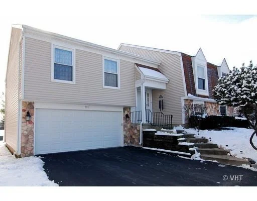 Unit for sale at 915 BURGESS Circle, BUFFALO GROVE, IL 60089