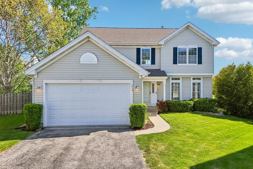 Unit for sale at 254 W Holly Court, Round Lake, IL 60073