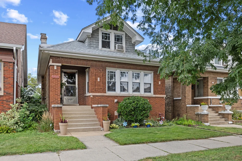 Unit for sale at 5928 W Grace Street, Chicago, IL 60634