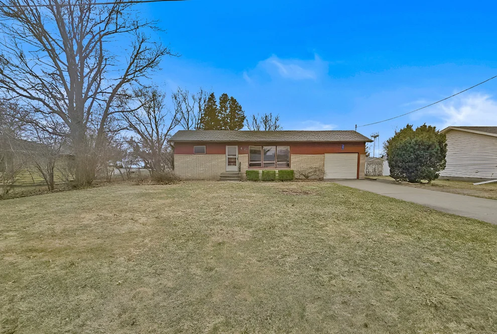 Unit for sale at 302 GARRETT Street, Sherrard, IL 61281