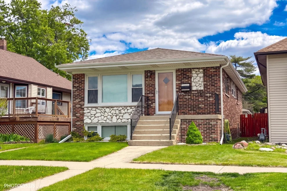 Unit for sale at 4043 N Wagner Avenue, Schiller Park, IL 60176