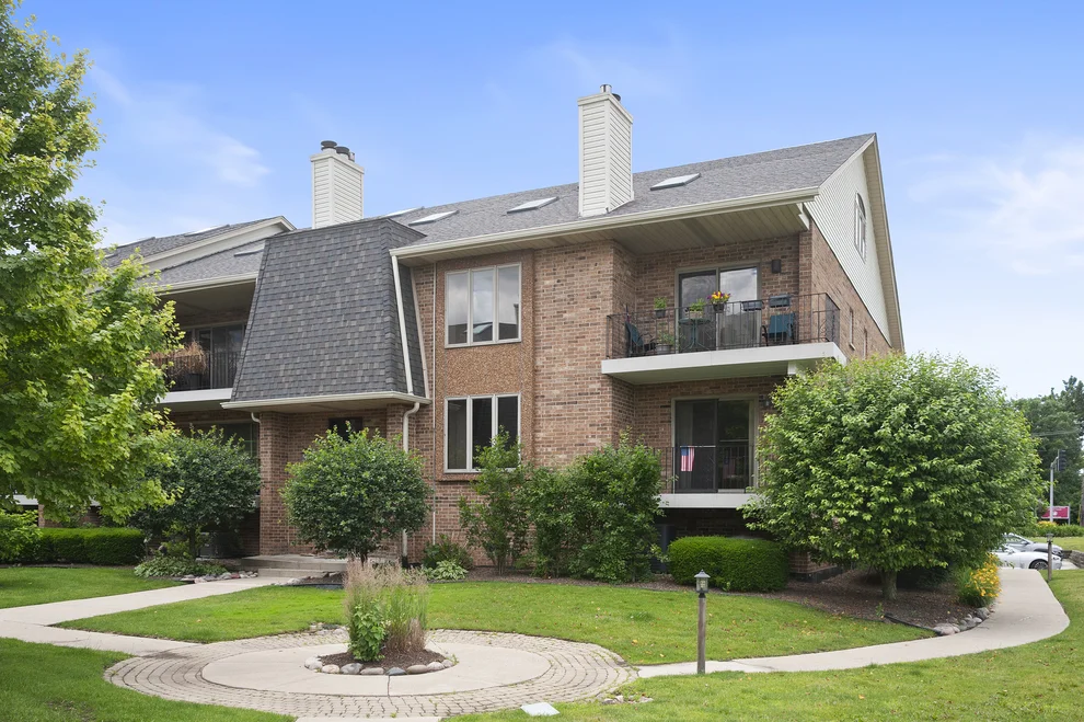 Unit for sale at 9168 DEL PRADO Drive, Palos Hills, IL 60465
