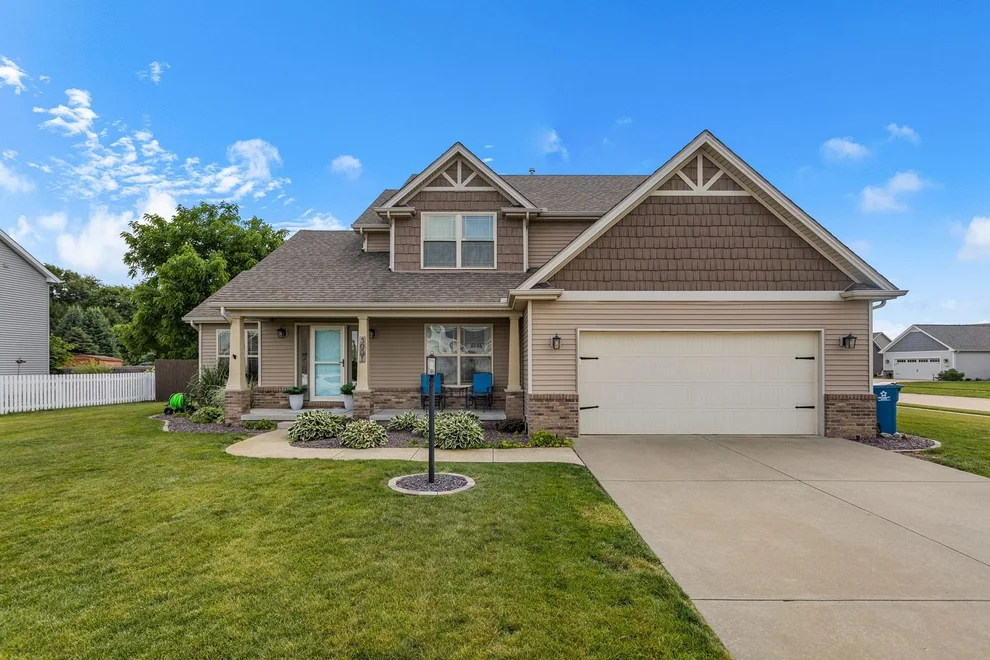 Unit for sale at 3001 Applewood Drive, Monticello, IL 61856