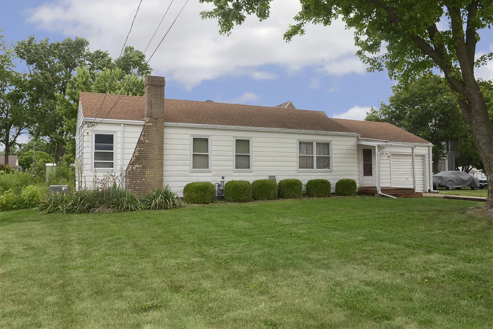 Unit for sale at 220 W Liberty Street, Grand Ridge, IL 61325