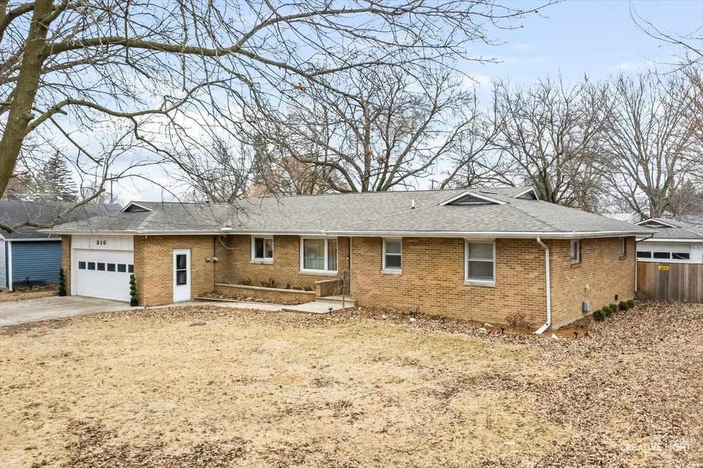 Unit for sale at 310 E Market Street, Somonauk, IL 60552