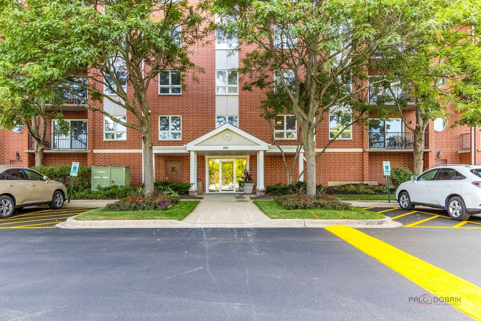 Unit for sale at 100 N Milwaukee Avenue, Wheeling, IL 60090