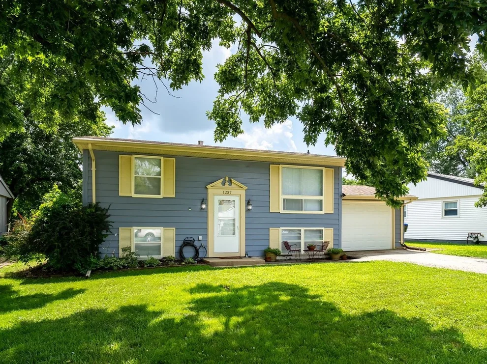 Unit for sale at 1237 Mount Vernon Drive, Bloomington, IL 61704