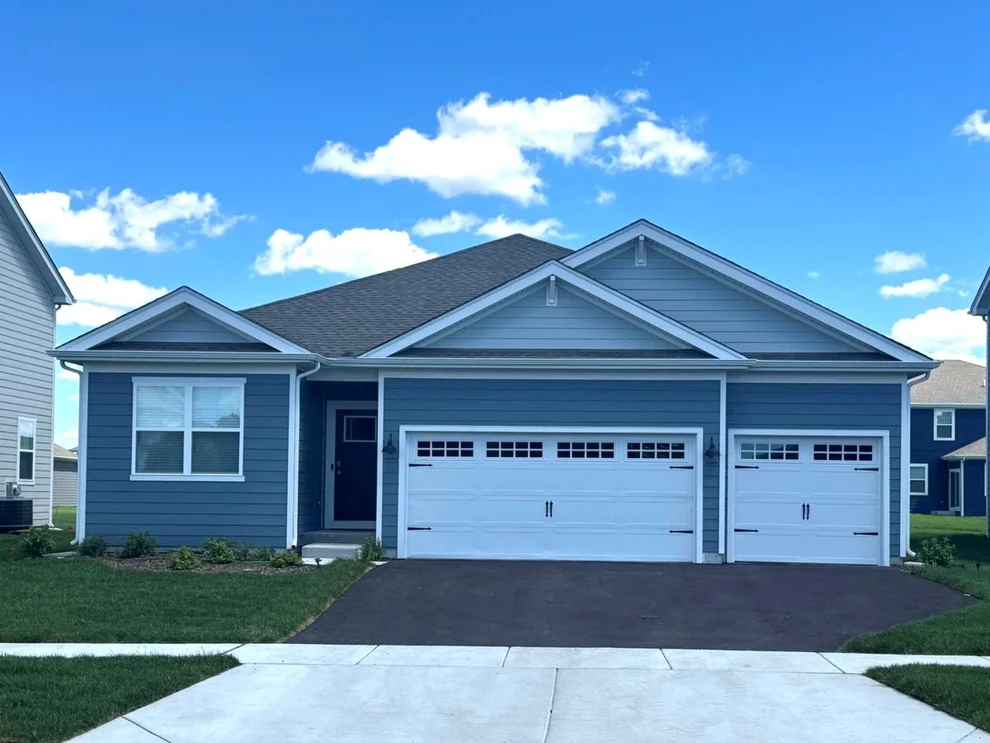 Unit for sale at 284 Snowdrop Lane, Elgin, IL 60124