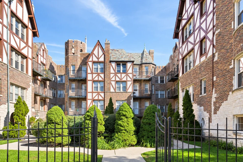 Unit for sale at 5715 N Kimball Avenue, Chicago, IL 60659