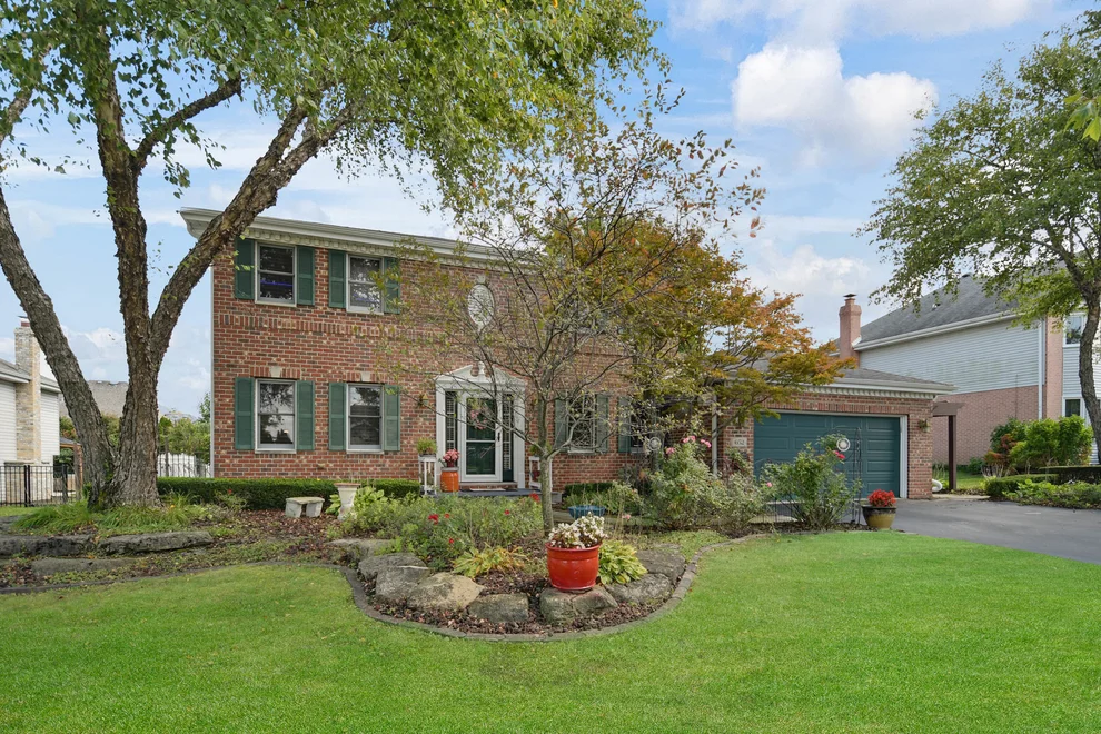 Unit for sale at 652 Wellington Parkway, New Lenox, IL 60451
