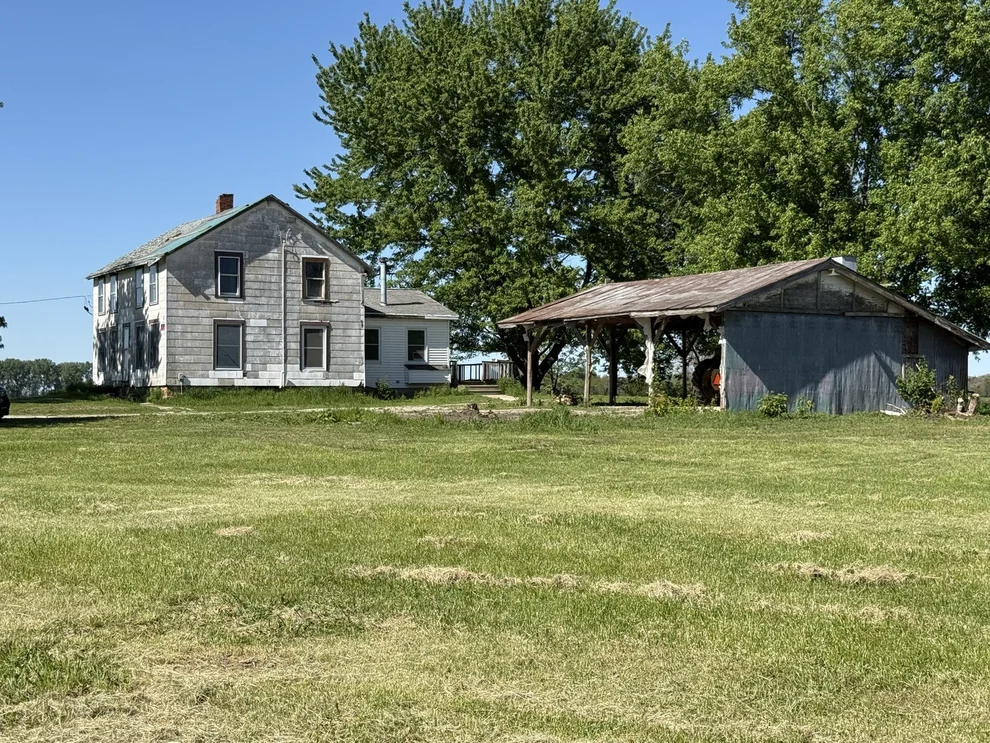 Unit for sale at 4883 N 19000 Road W, Gardner, IL 60424