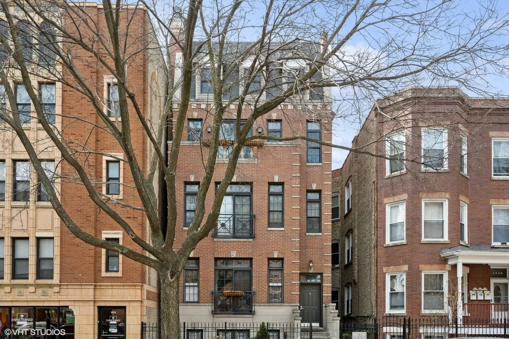 Unit for sale at 4826 N Damen Avenue, Chicago, IL 60625