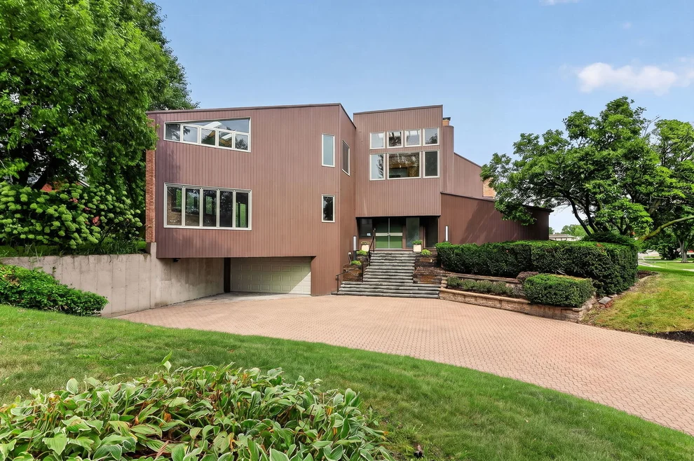 Unit for sale at 42 Royal Vale Drive, Oak Brook, IL 60523