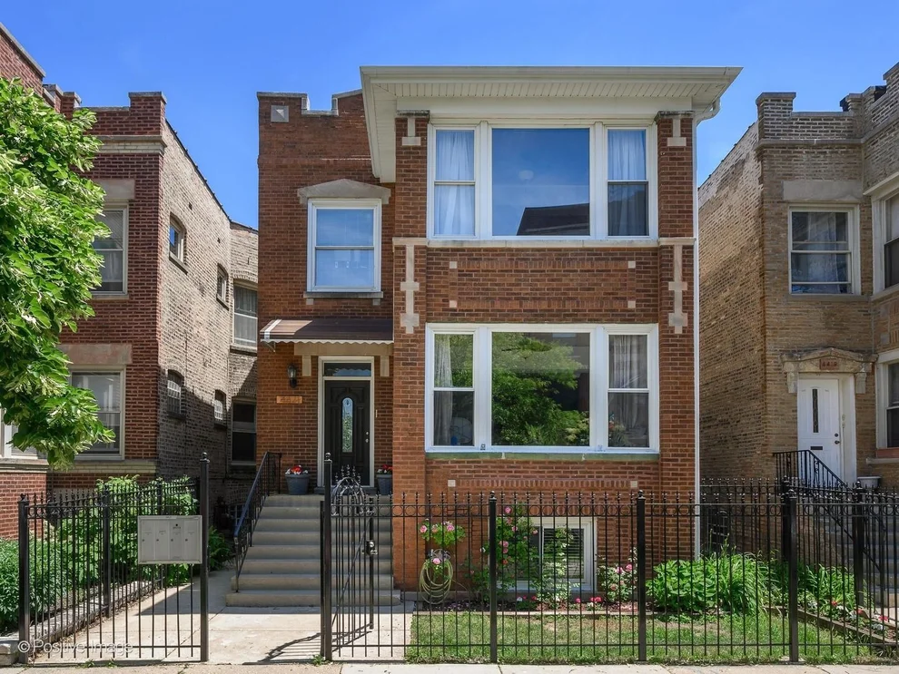 Unit for sale at 4421 N Troy Street, Chicago, IL 60625