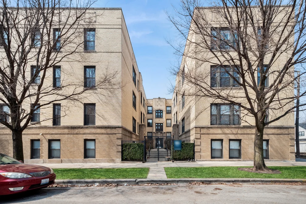 Unit for sale at 4638 N Albany Avenue, Chicago, IL 60625