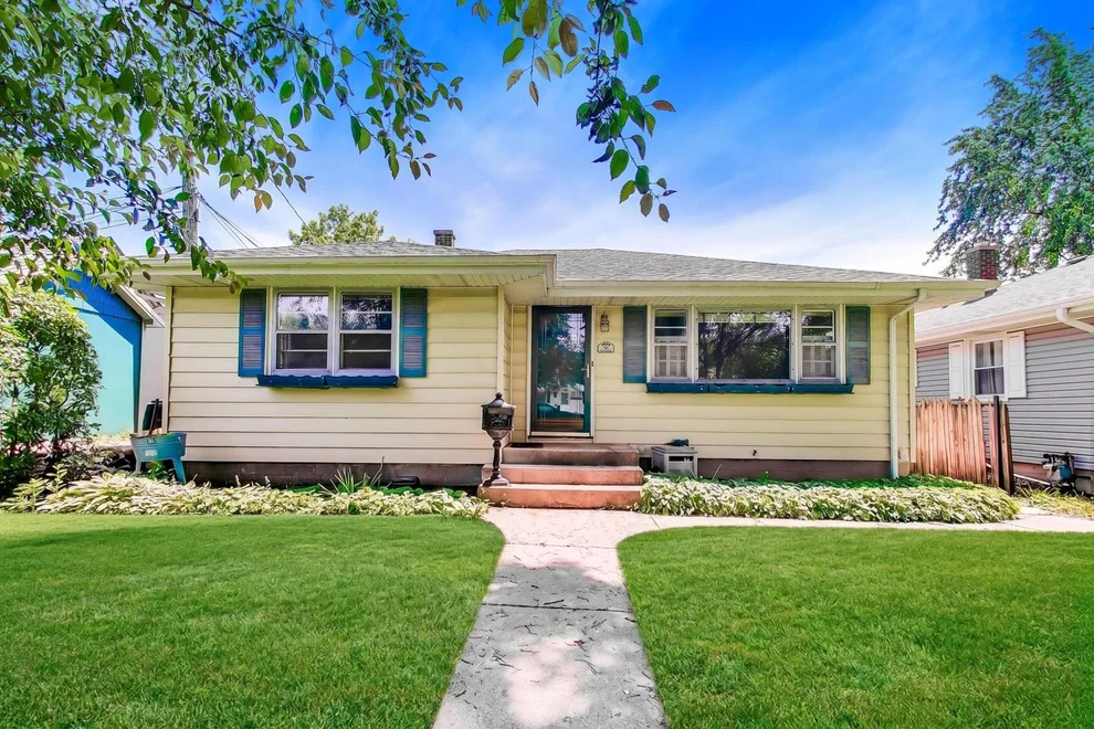 Unit for sale at 518 N William Street, Joliet, IL 60435