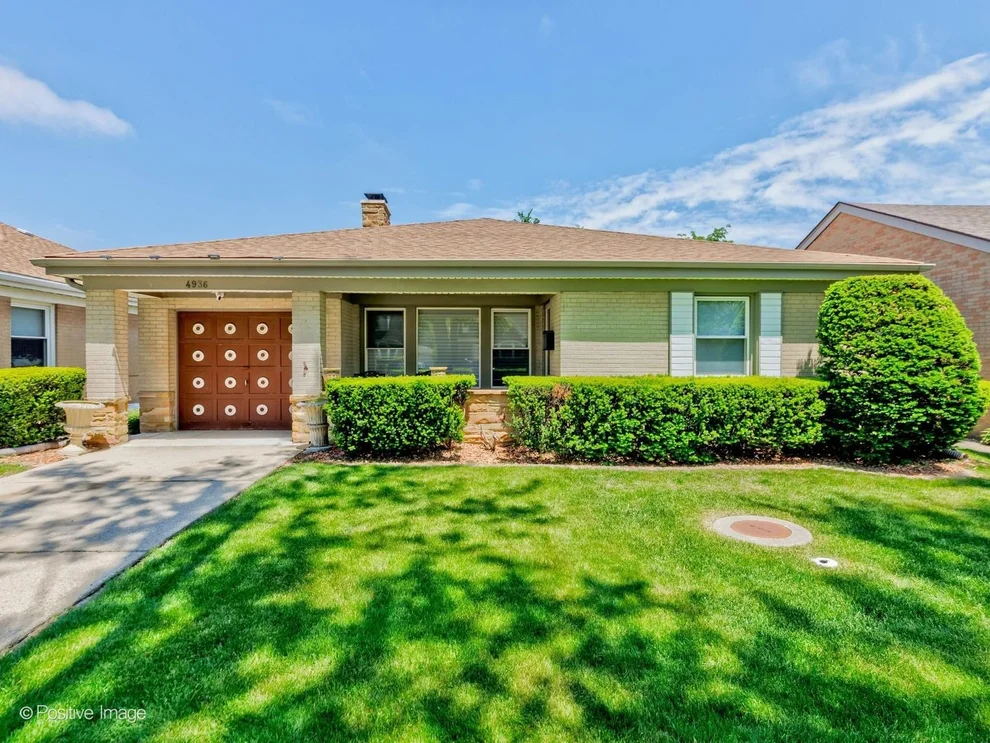 Unit for sale at 4936 Birchwood Avenue, Skokie, IL 60077