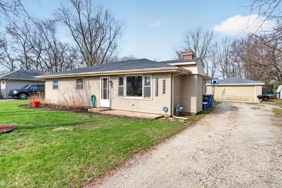 Unit for sale at 2550 Garden Court, Joliet, IL 60435