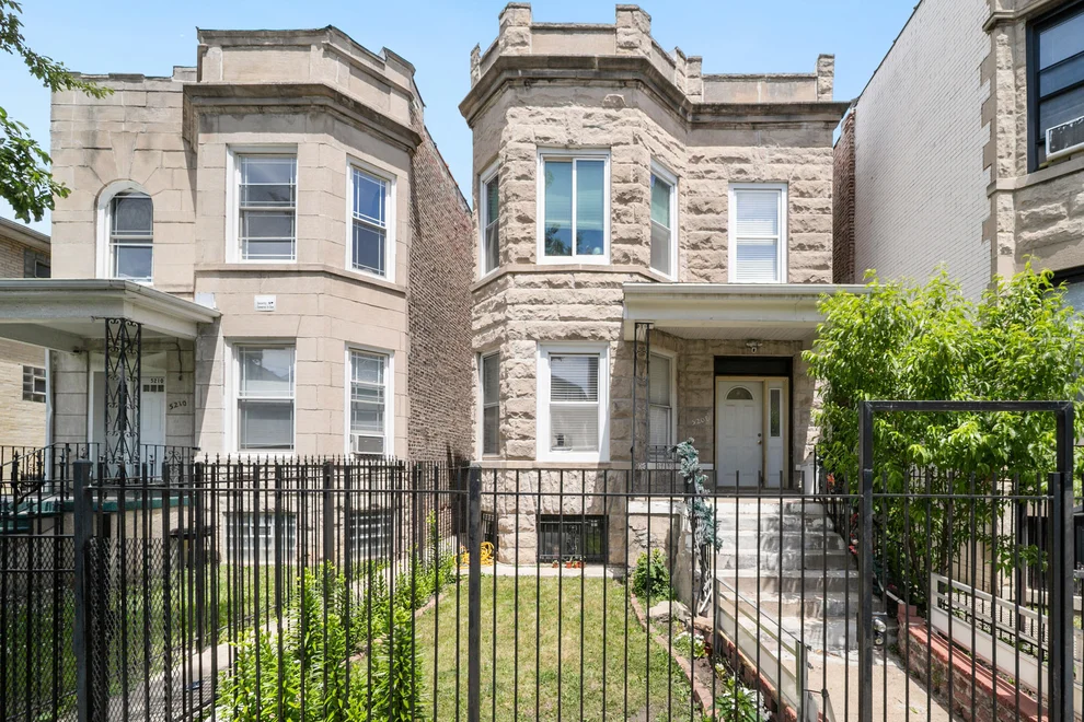 Unit for sale at 5208 W Washington Boulevard, Chicago, IL 60644
