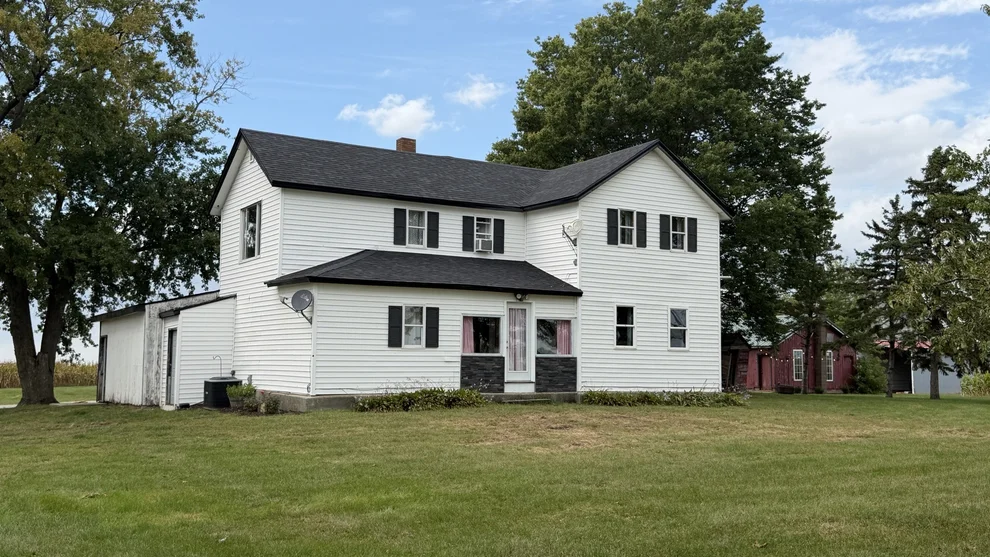 Unit for sale at 6151 Cunniff Road, Tampico, IL 61283