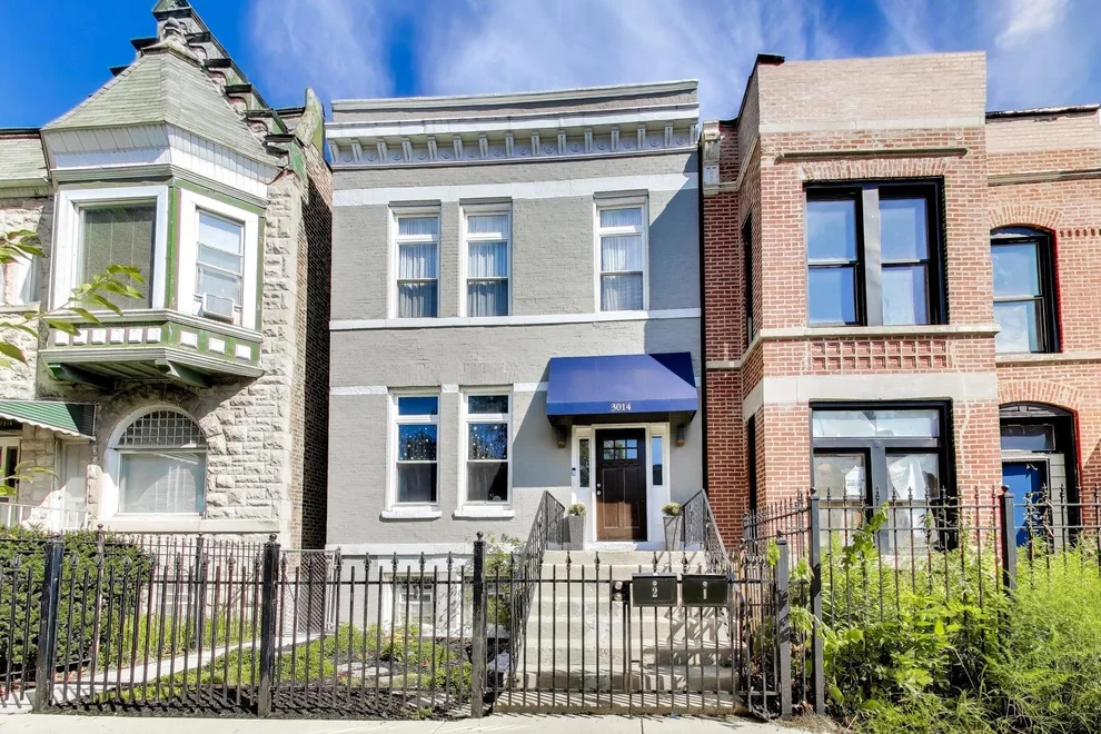 Unit for sale at 3014 W Walnut Street, Chicago, IL 60612