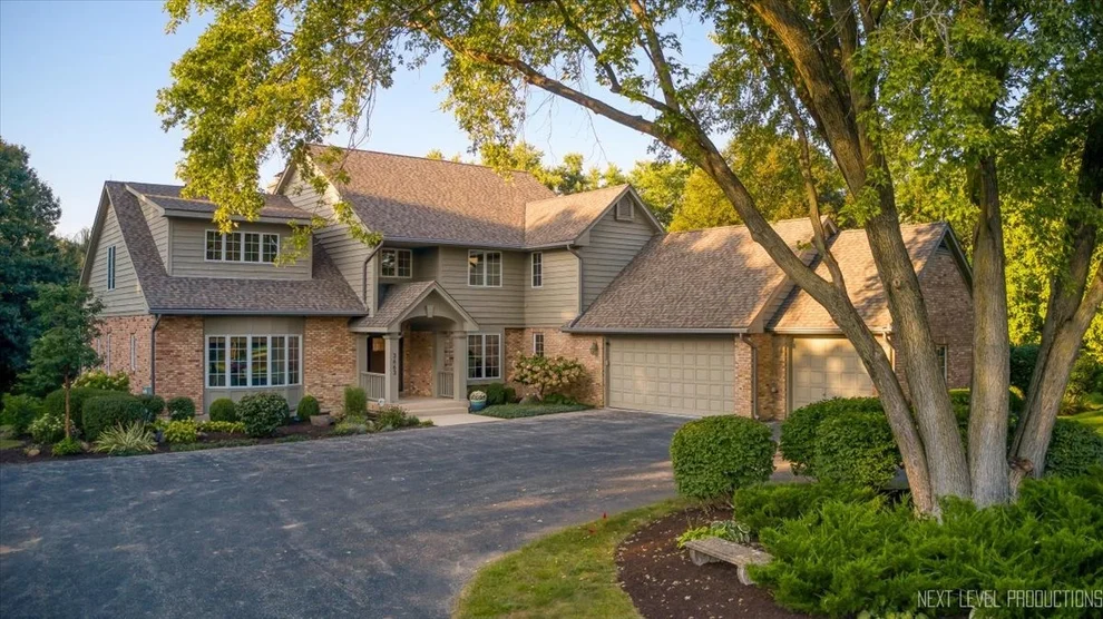 Unit for sale at 3663 Wolf Road, Oswego, IL 60543