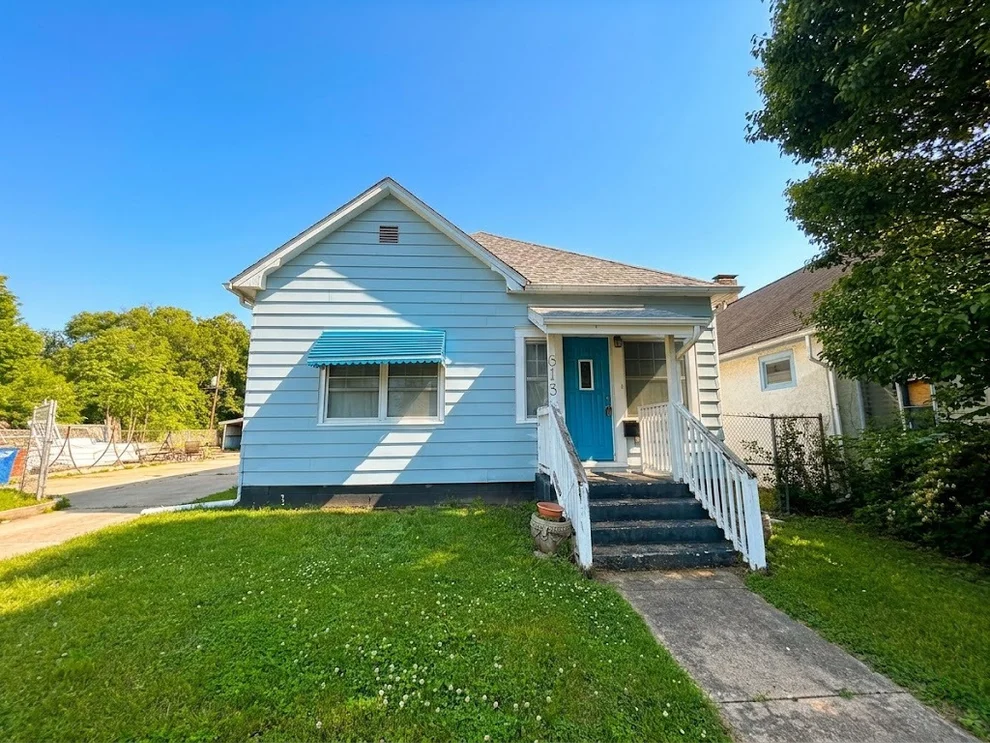 Unit for sale at 613 South Street, Danville, IL 61832