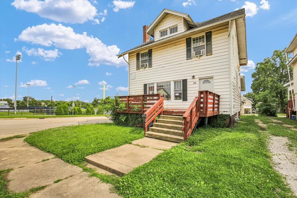 Unit for sale at 1305 W Macon Street, Decatur, IL 62522