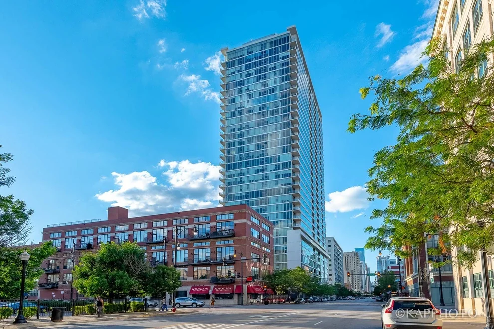 Unit for sale at 1720 S Michigan Avenue, Chicago, IL 60616