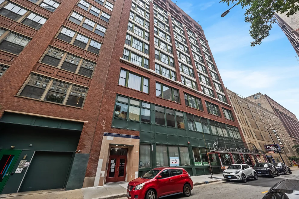 Unit for sale at 633 S PLYMOUTH Court, Chicago, IL 60605