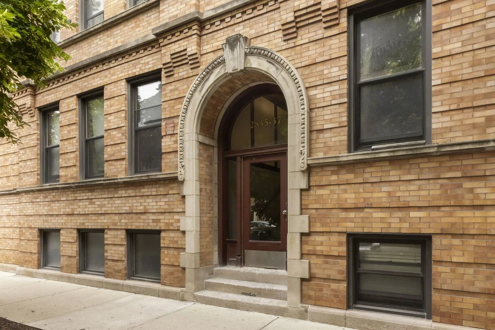 Unit for sale at 2837 N Cambridge Avenue, Chicago, IL 60657