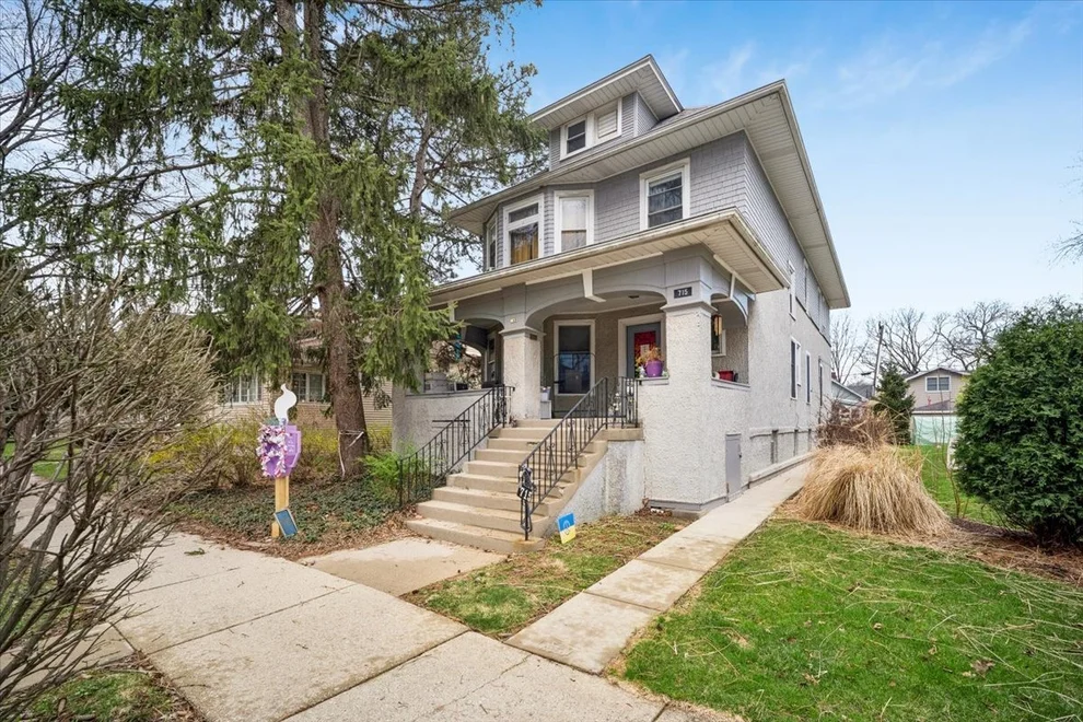 Unit for sale at 715 N Taylor Avenue N, Oak Park, IL 60302