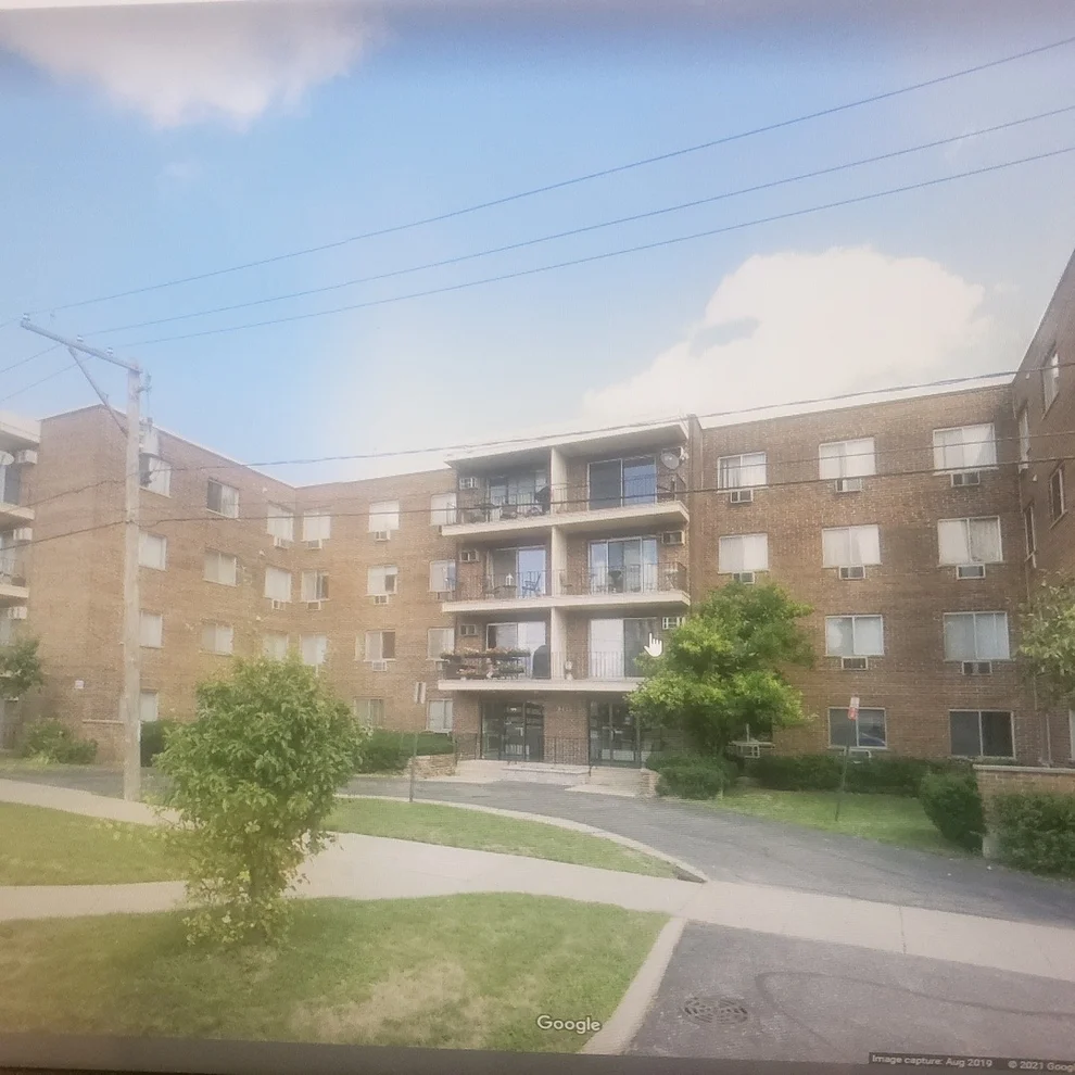 Unit for sale at 9445 Kenton Avenue, Skokie, IL 60076