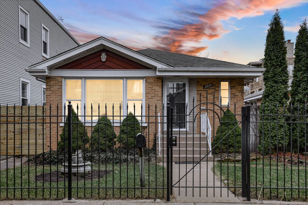 Unit for sale at 2849 W Fletcher Street, Chicago, IL 60618