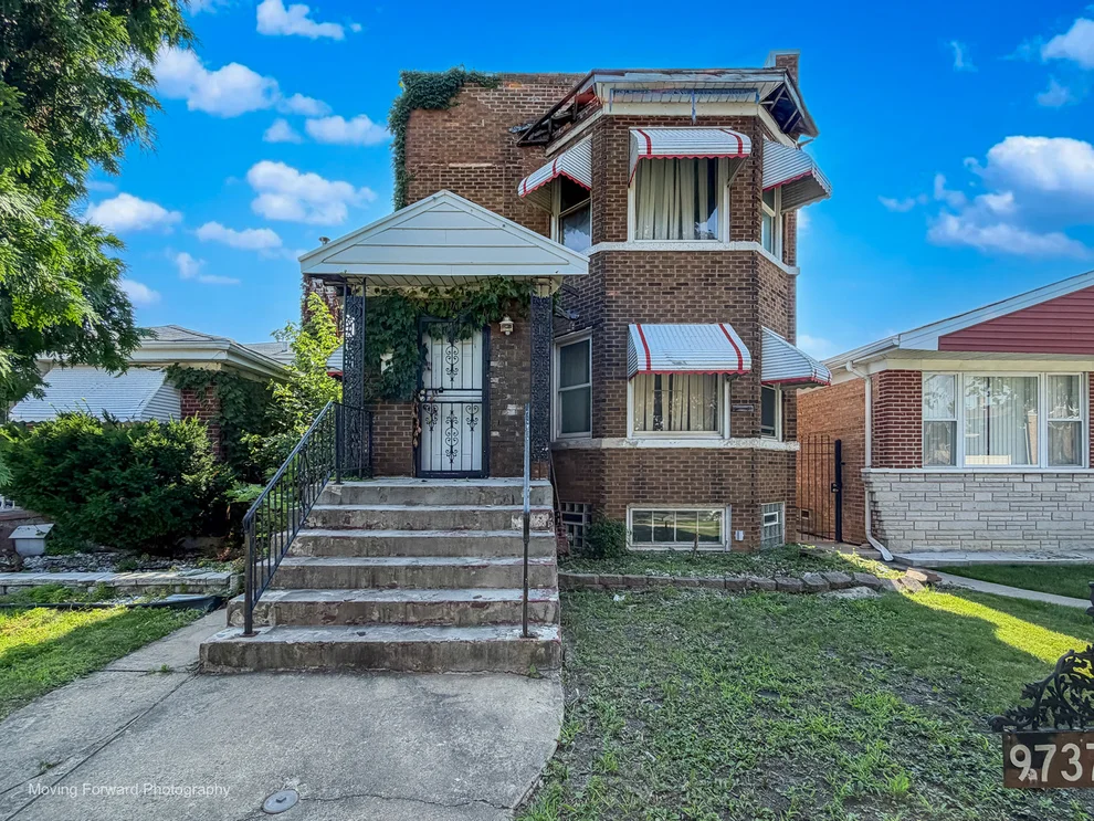 Unit for sale at 9737 S Prairie Avenue, Chicago, IL 60628