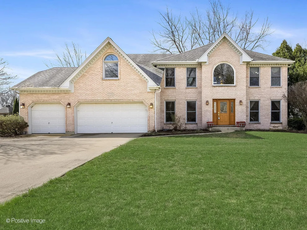 Unit for sale at 230 Plumtree Lane, West Chicago, IL 60185