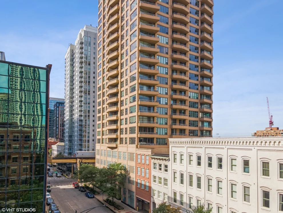 Unit for sale at 200 N JEFFERSON Street, Chicago, IL 60661
